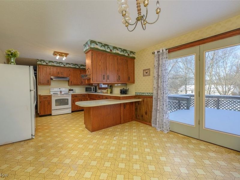 3445 Cheyenne Trail NE, Hartville, OH 44632 Photo 9