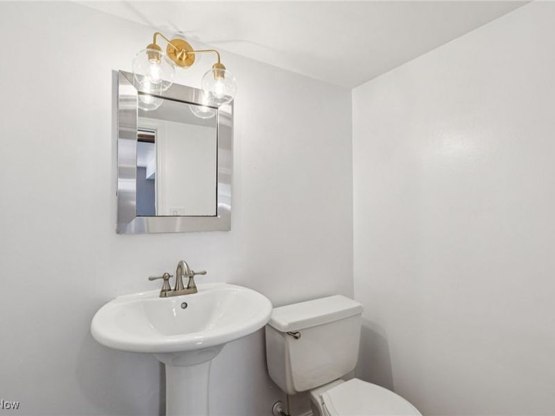 628 Matawan Drive, Campbell, OH 44405 Photo 12