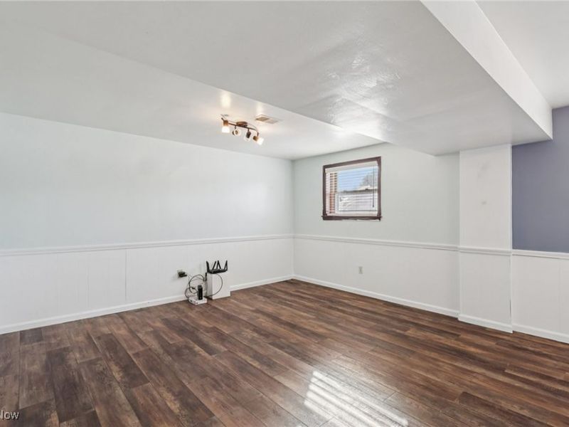 628 Matawan Drive, Campbell, OH 44405 Photo 26