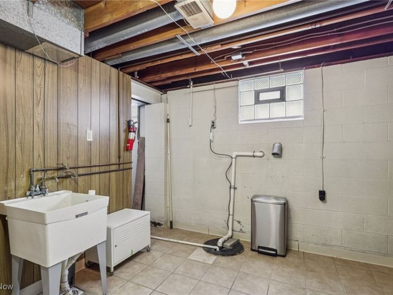 628 Matawan Drive, Campbell, OH 44405 Photo 29