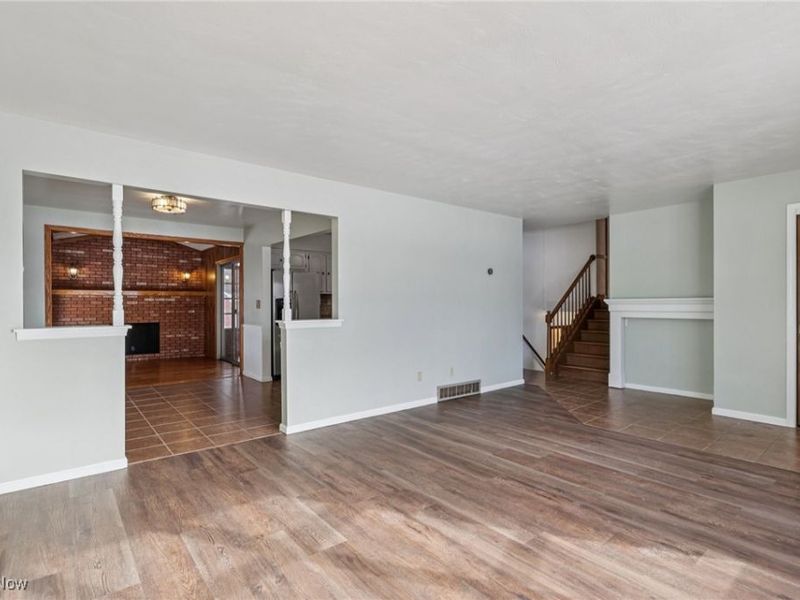 628 Matawan Drive, Campbell, OH 44405 Photo 4