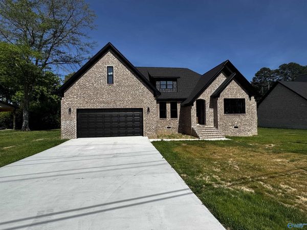 1322 South Broad Street, Albertville, AL 35950