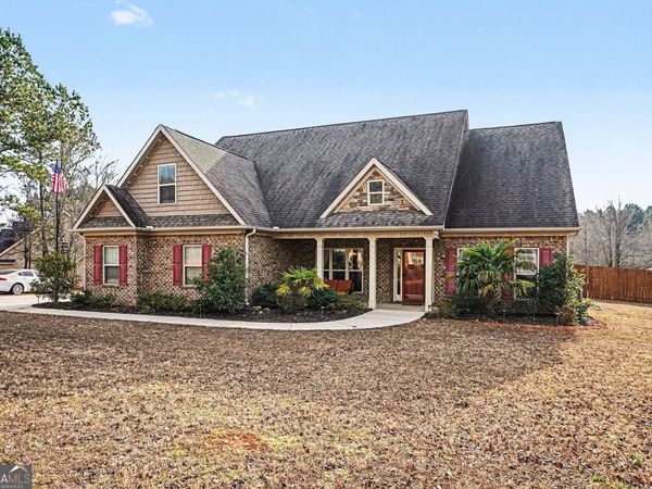 817 Smallwood Trace, Hampton, GA 30228