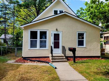 3939 Sheridan Avenue N, Minneapolis, MN 55412