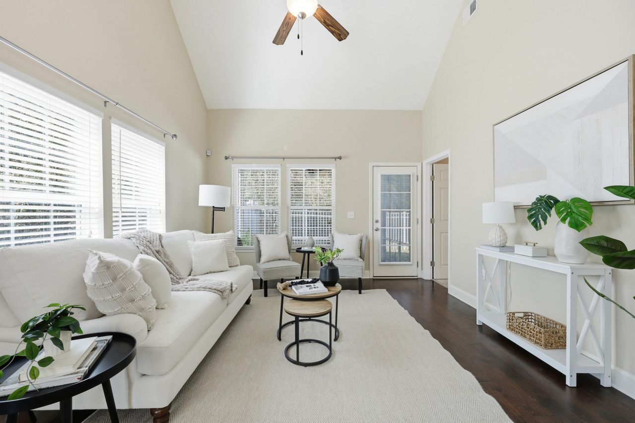 371 Dante Circle Photo 11