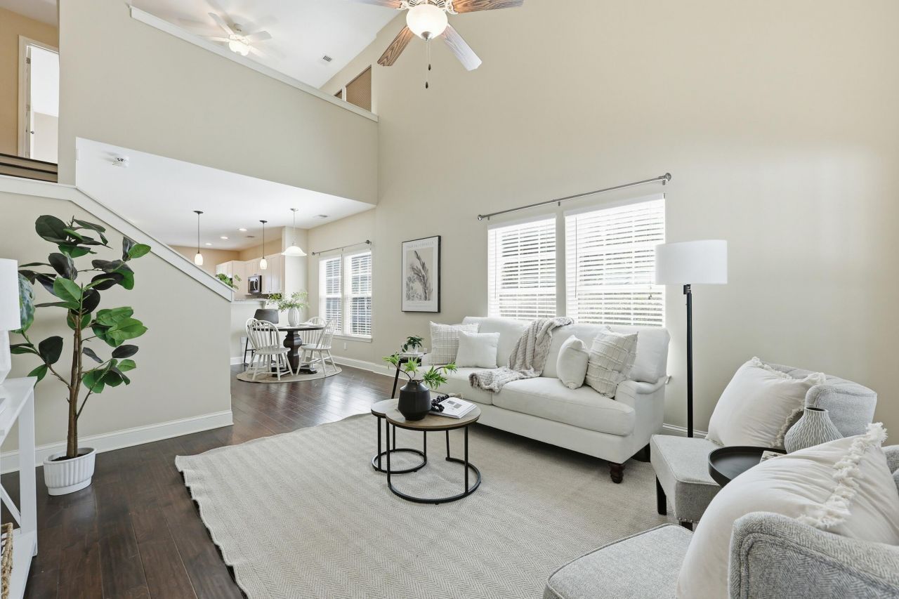 371 Dante Circle Photo 12