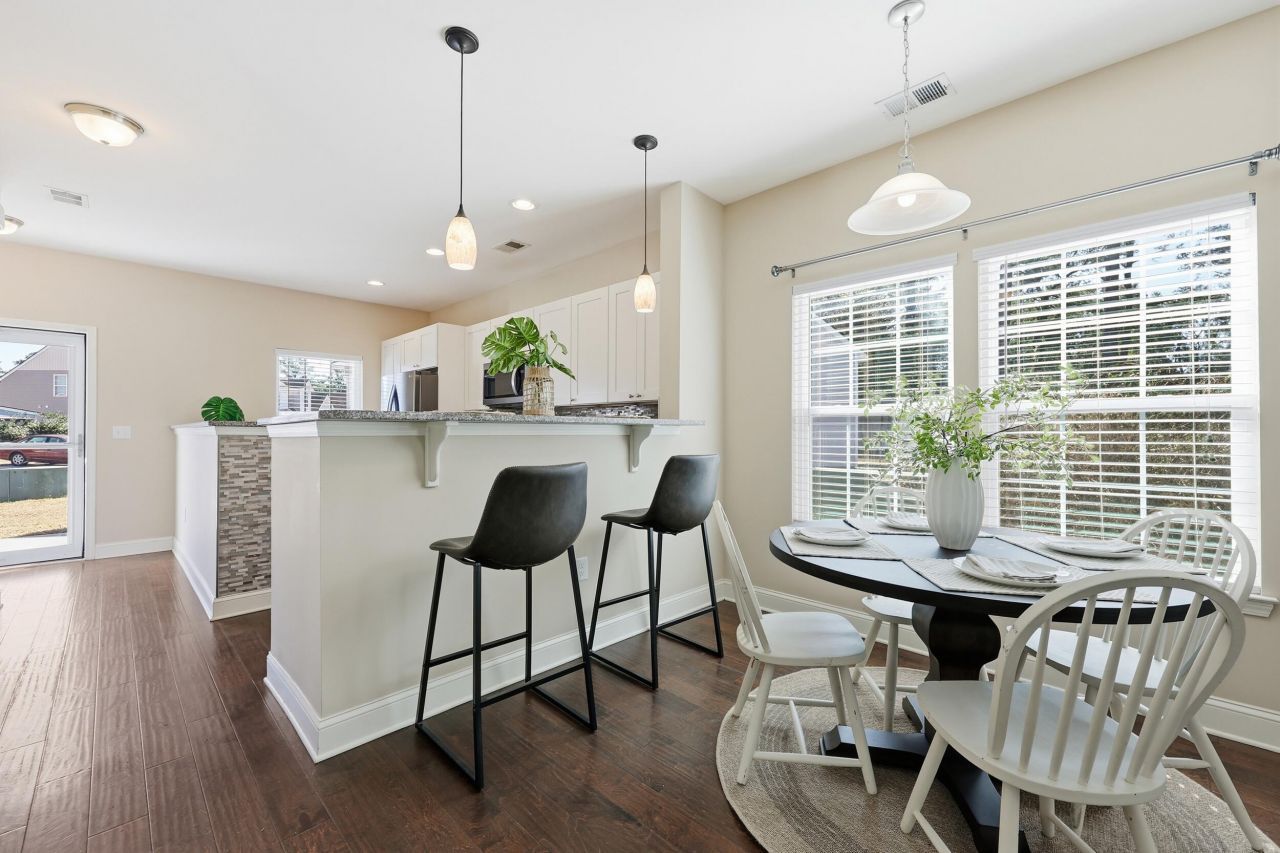 371 Dante Circle Photo 4