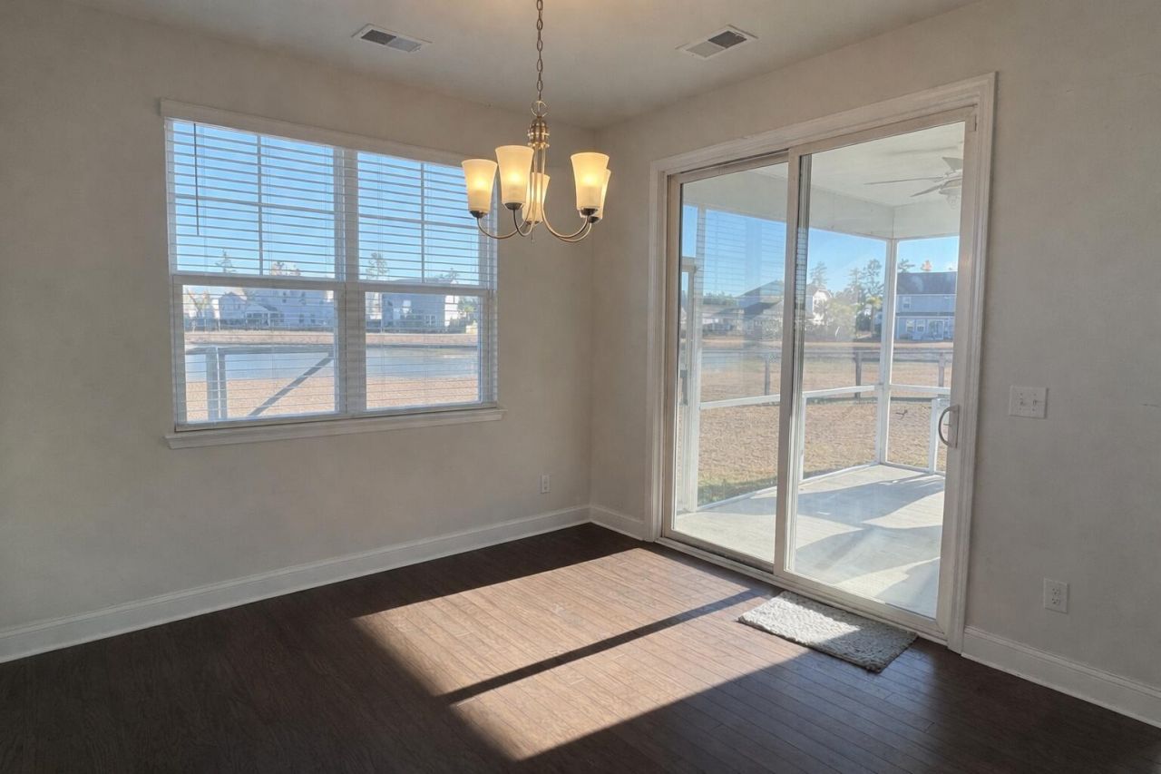 226 Rhodes Court Photo 10