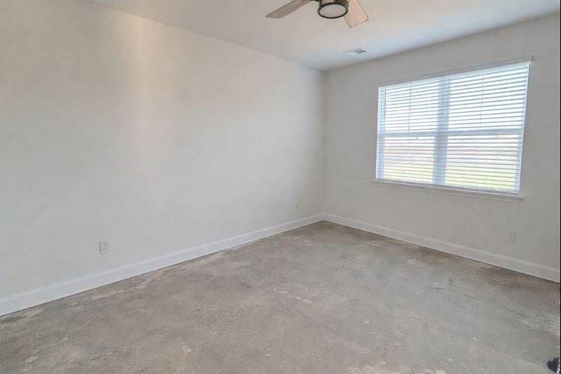 226 Rhodes Court Photo 14