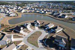 226 Rhodes Court photo 4