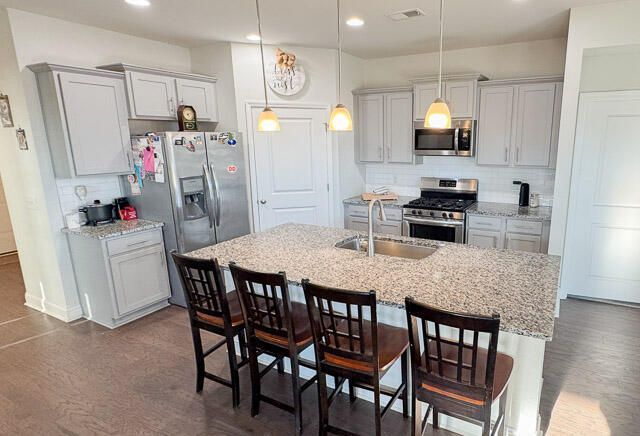 226 Rhodes Court Photo 5