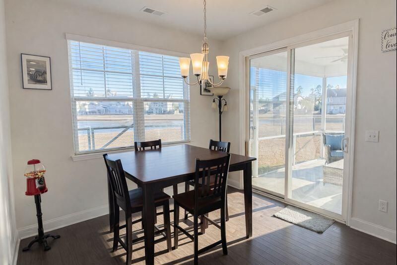 226 Rhodes Court Photo 9