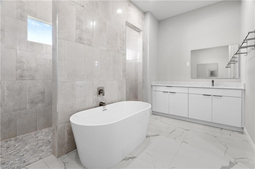 4020 NW 20th St, Cape Coral, FL 33993 Photo