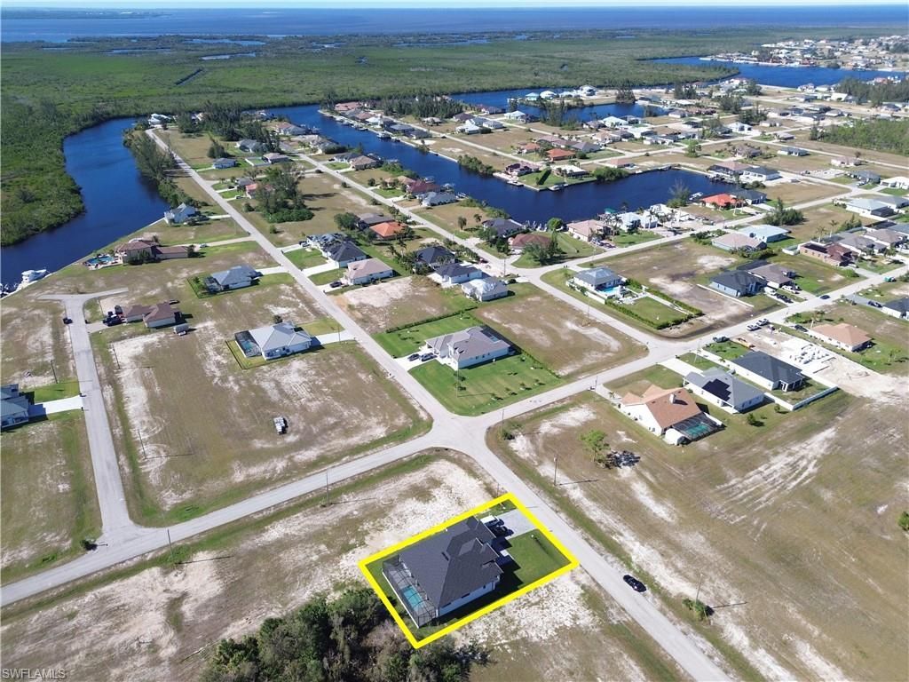 4020 NW 20th St, Cape Coral, FL 33993 Photo