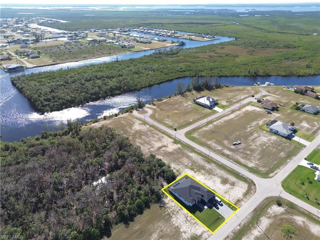 4020 NW 20th St, Cape Coral, FL 33993 Photo