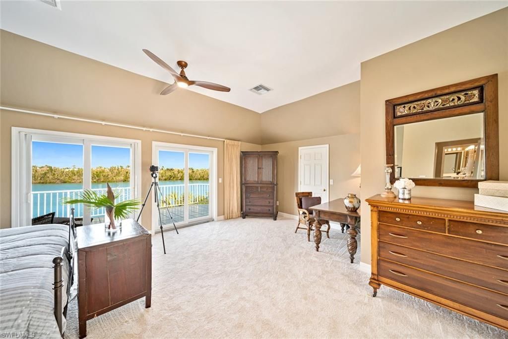 5810 Pine Tree Dr, Sanibel, FL 33957 Photo
