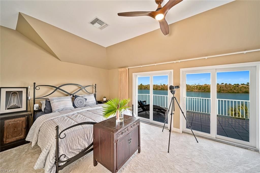 5810 Pine Tree Dr, Sanibel, FL 33957 Photo