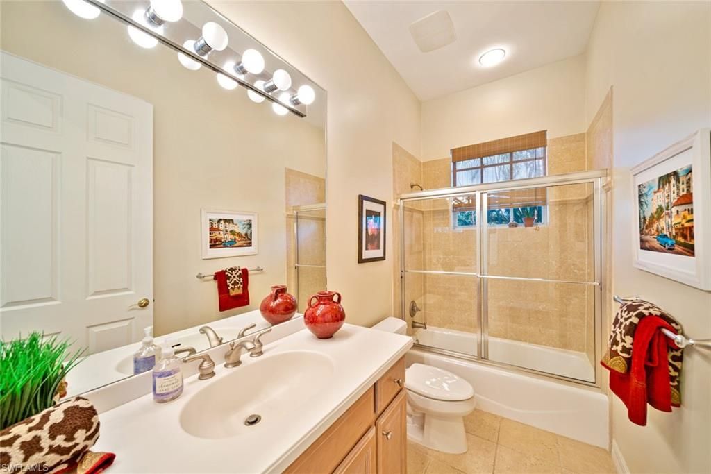 5810 Pine Tree Dr, Sanibel, FL 33957 Photo