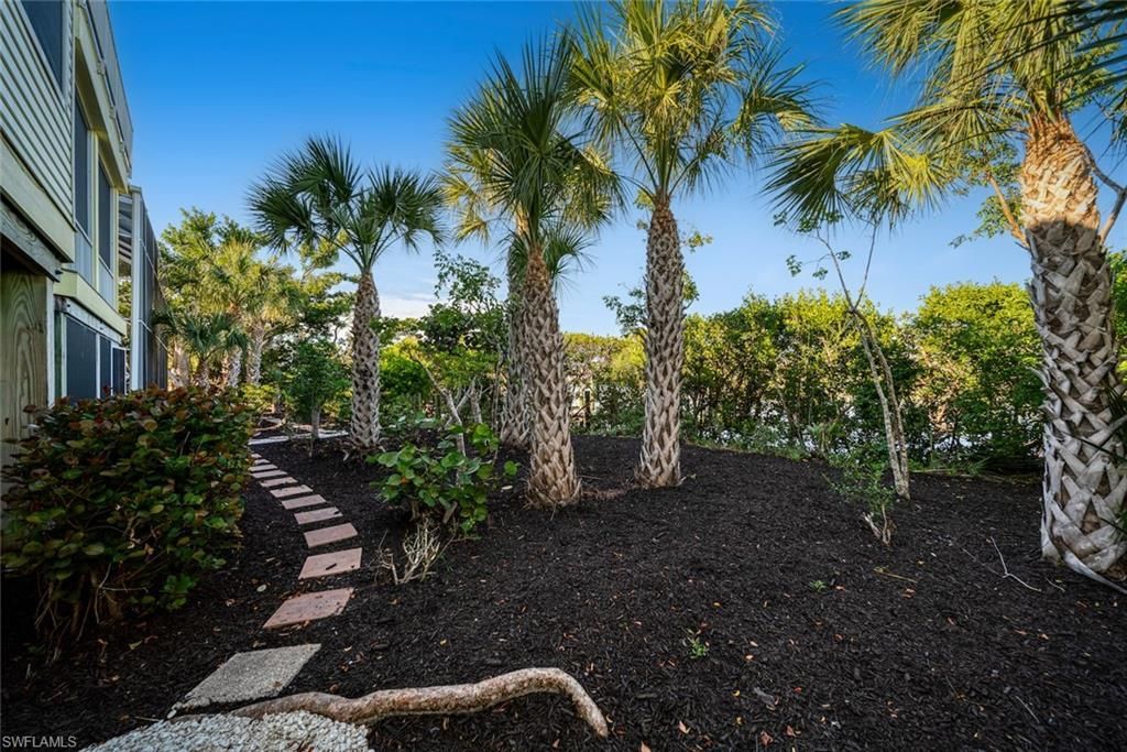 5810 Pine Tree Dr, Sanibel, FL 33957 Photo