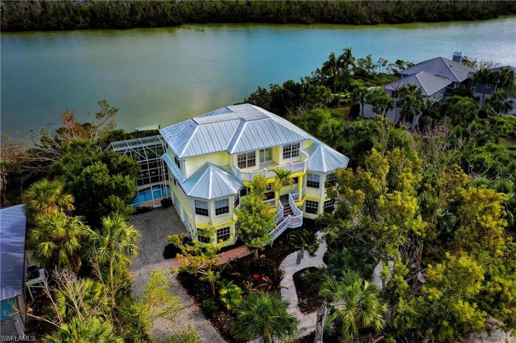 5810 Pine Tree Dr, Sanibel, FL 33957 Photo