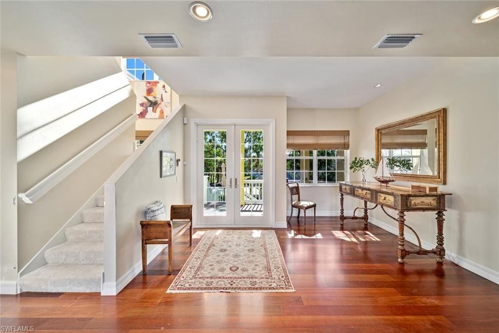 5810 Pine Tree Dr, Sanibel, FL 33957 Photo