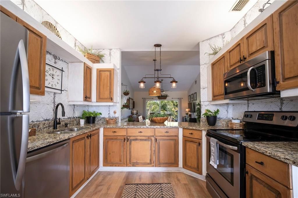 615 Rose Garden Rd, Unit 7, Cape Coral, FL 33914 Photo