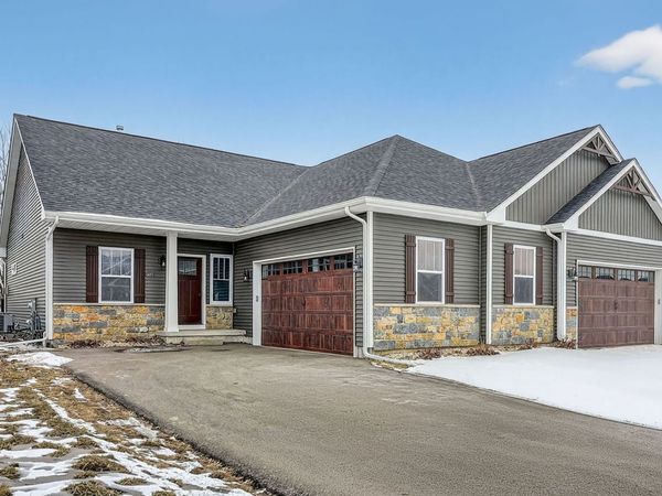 507 Anjali Court, Sycamore, IL 60178