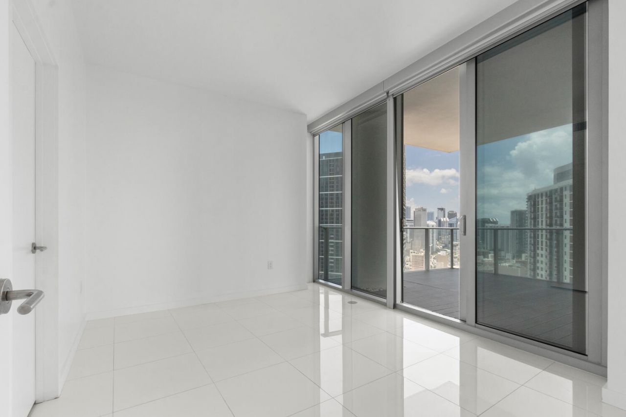 851 NE 1st Avenue, Unit 3512, Miami, FL 33132 Photo