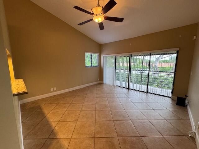 4 Via De Casas Sur, Unit 203, Boynton Beach, FL 33426 Photo