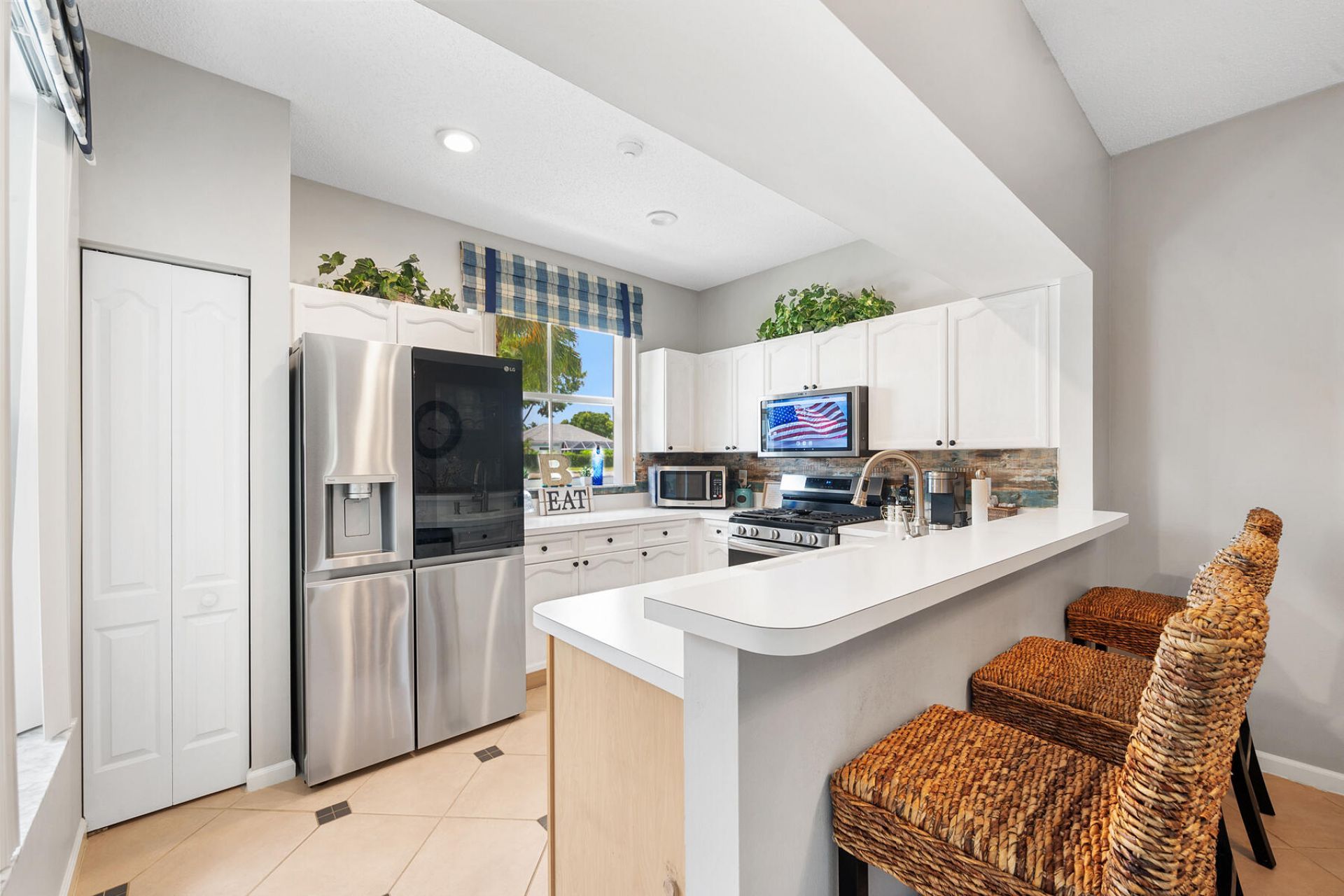 8193 Sandpiper Way, West Palm Beach, FL 33412 Photo