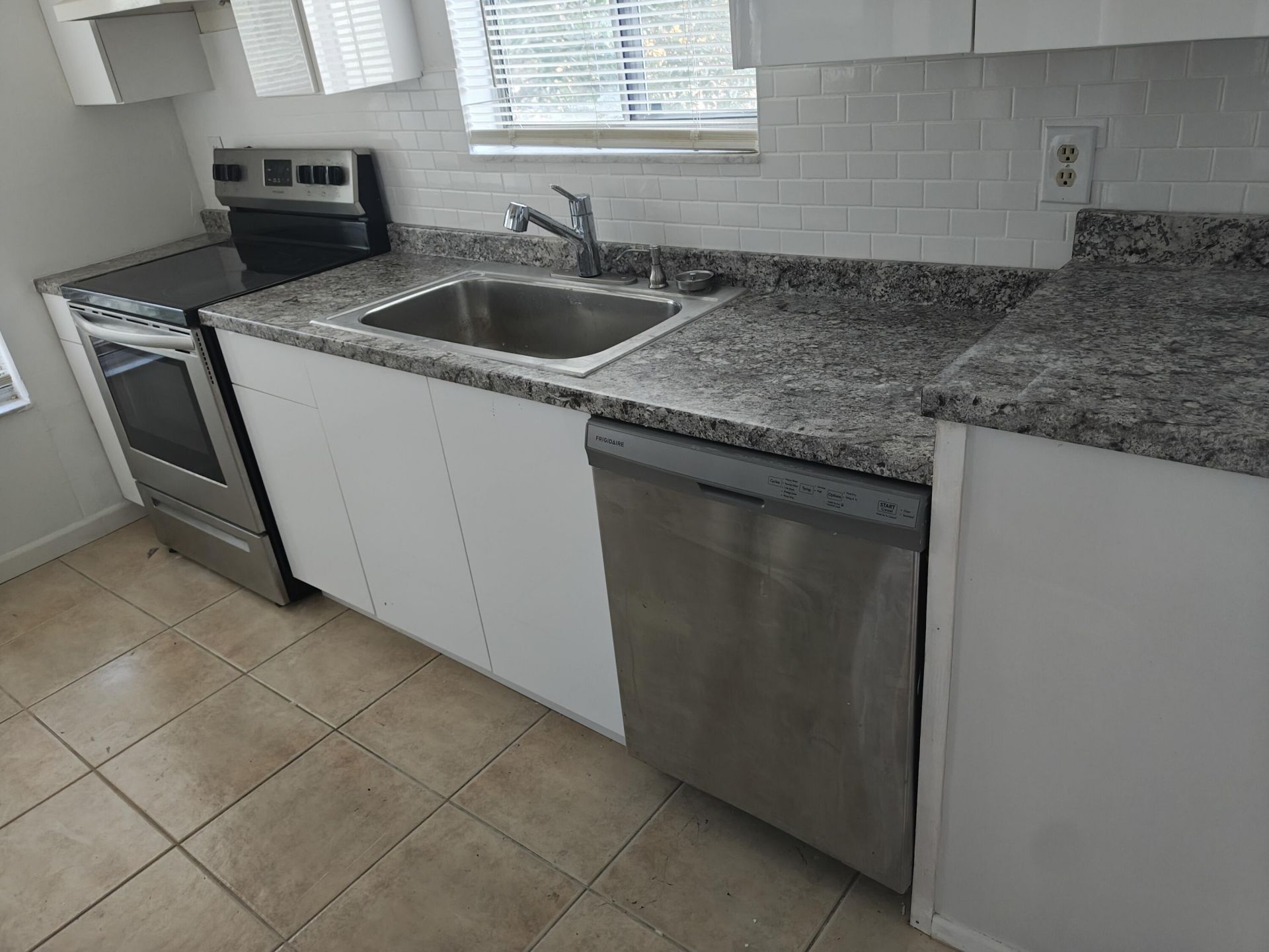 1781 SE Balmoral Court, Port Saint Lucie, FL 34952 Photo