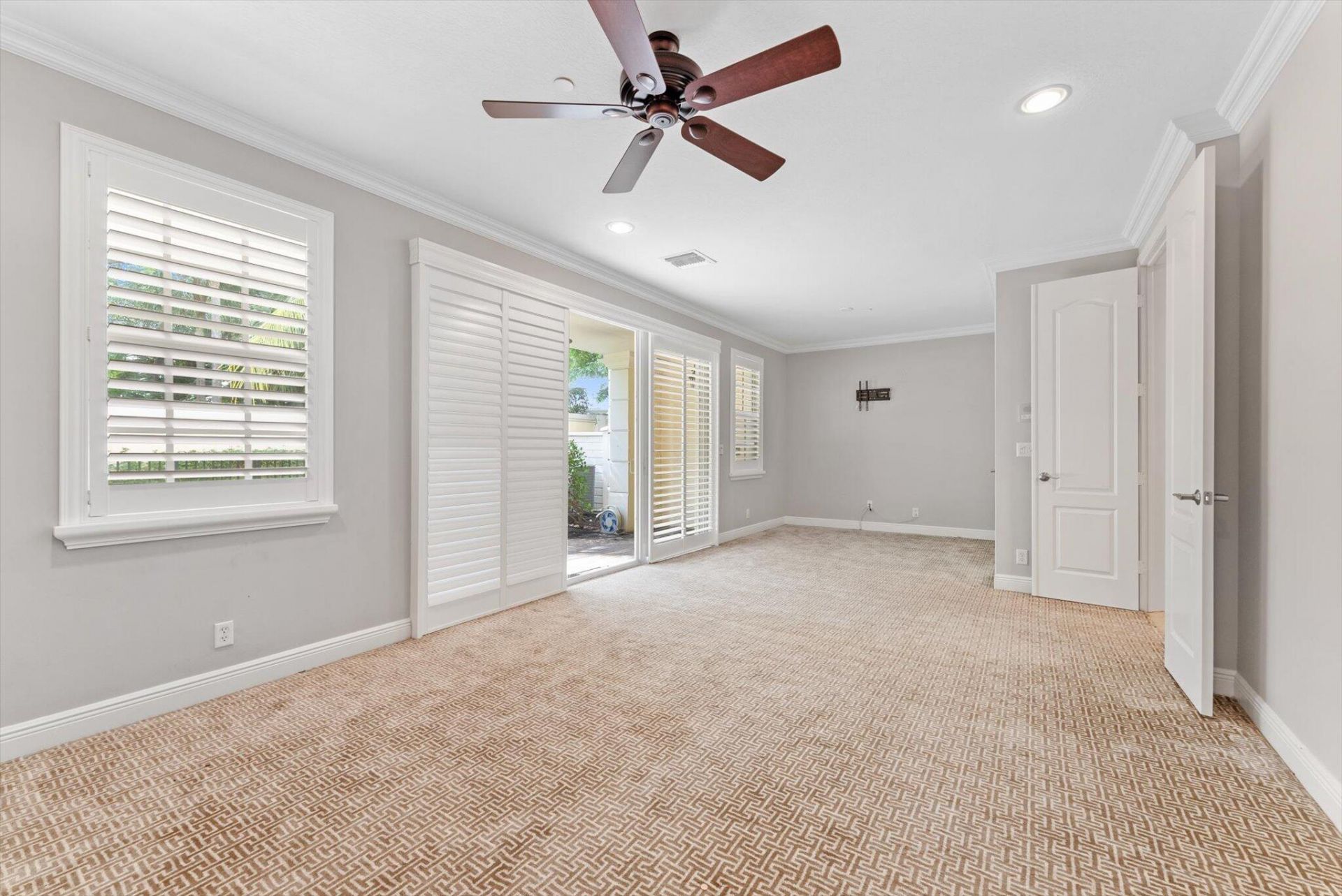 604 NE Francesca Lane, Boca Raton, FL 33487 Photo