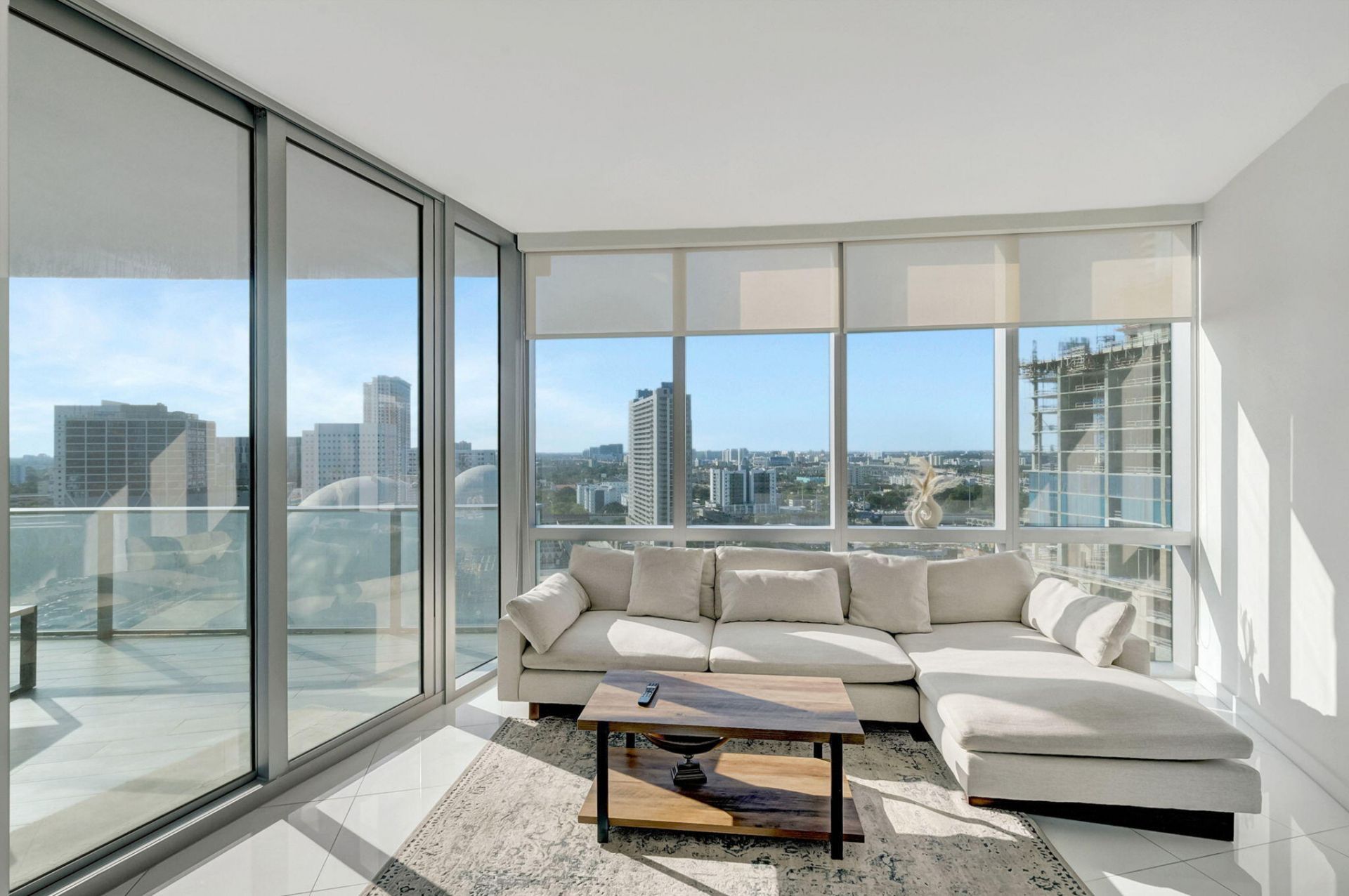 851 NE 1st Avenue, Unit 1604, Miami, FL 33132 Photo