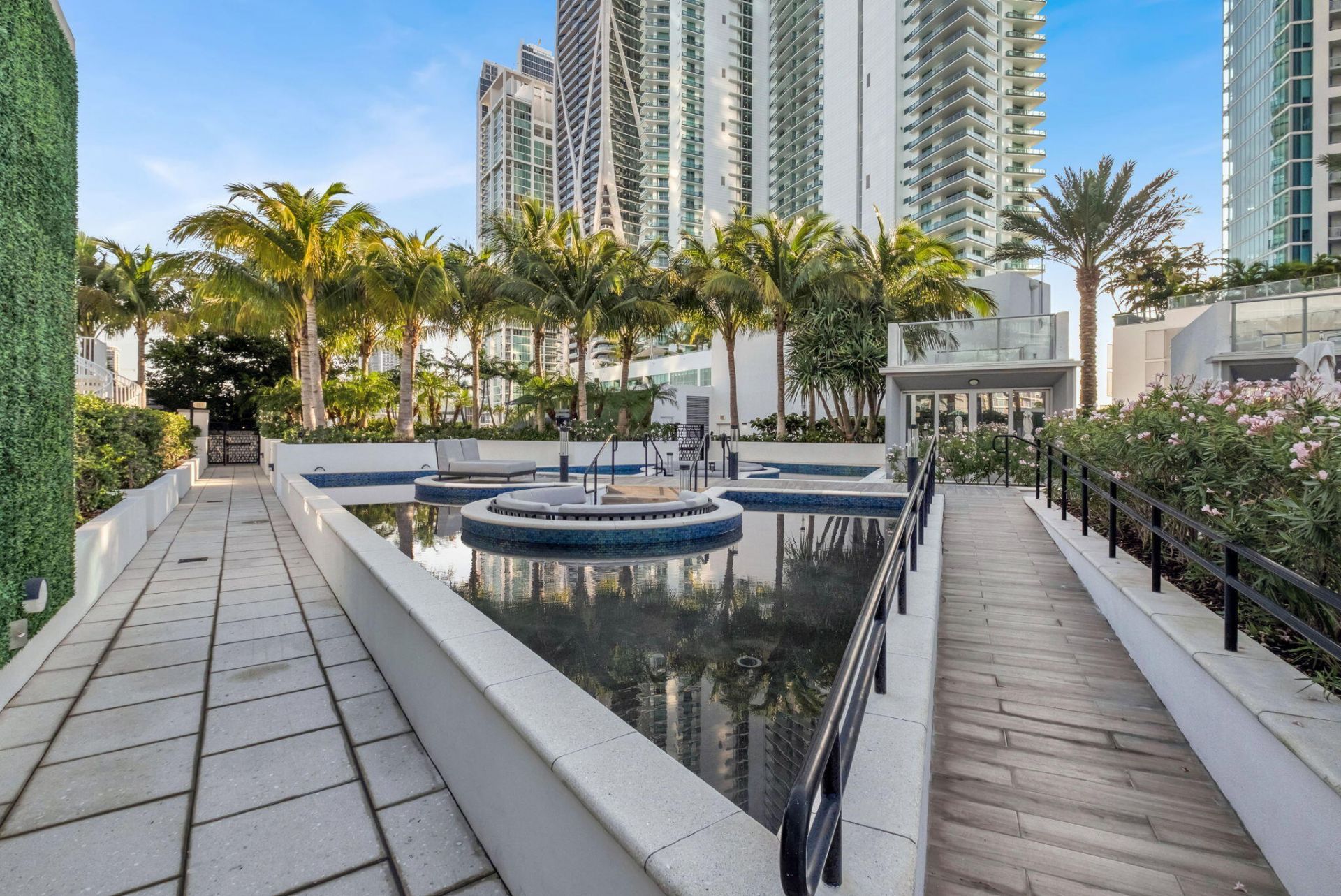 851 NE 1st Avenue, Unit 1604, Miami, FL 33132 Photo