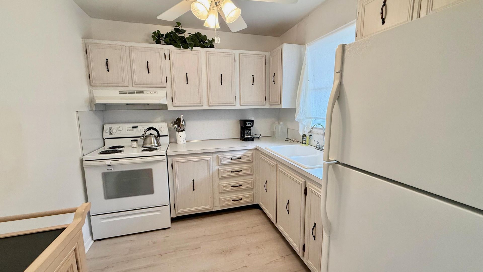 705 Lori Drive, Unit 209, Palm Springs, FL 33461 Photo