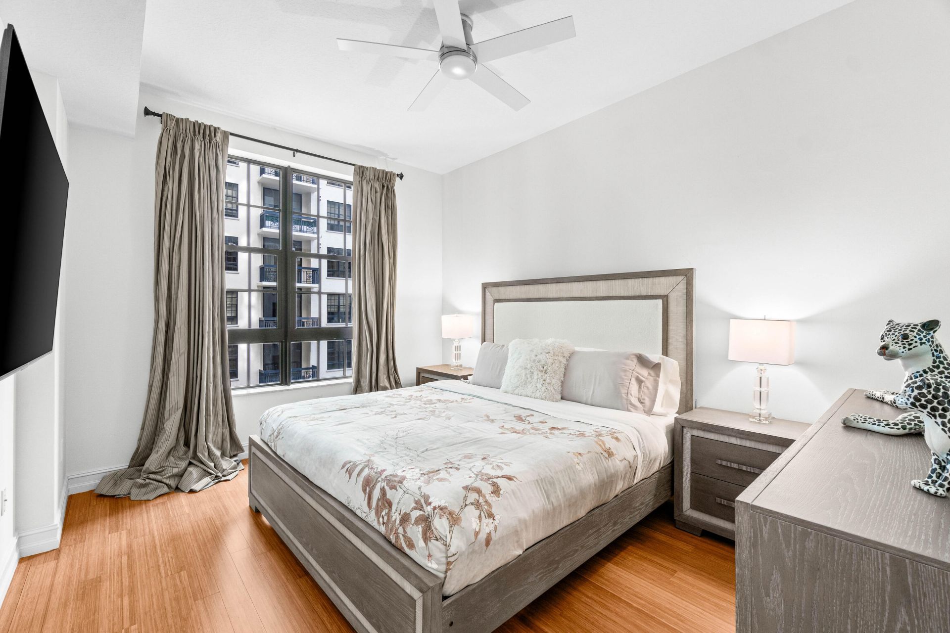 701 S Olive Avenue, Unit 807, West Palm Beach, FL 33401 Photo