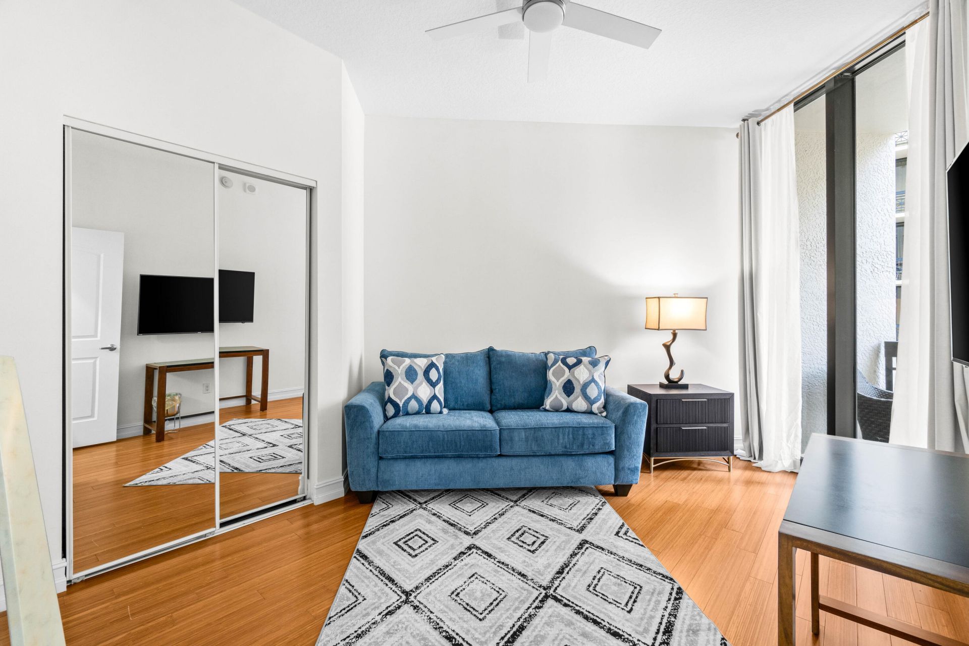 701 S Olive Avenue, Unit 807, West Palm Beach, FL 33401 Photo