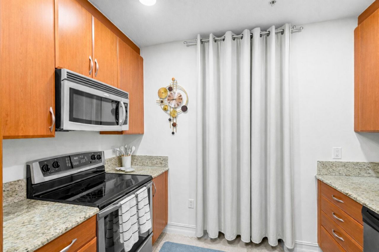 701 S Olive Avenue, Unit 807, West Palm Beach, FL 33401 Photo