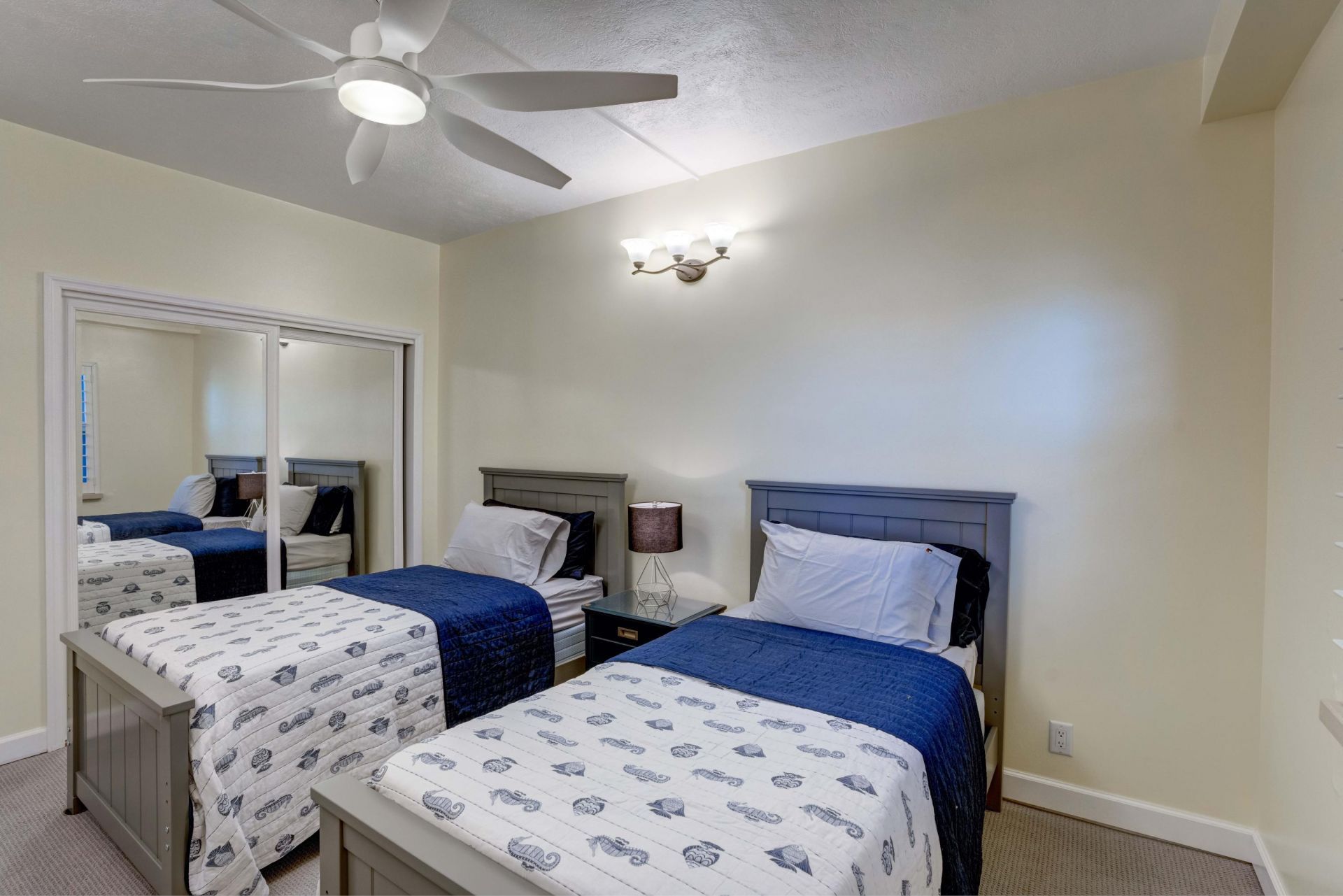 840 Ocean Drive, Unit Ph-C, Juno Beach, FL 33408 Photo