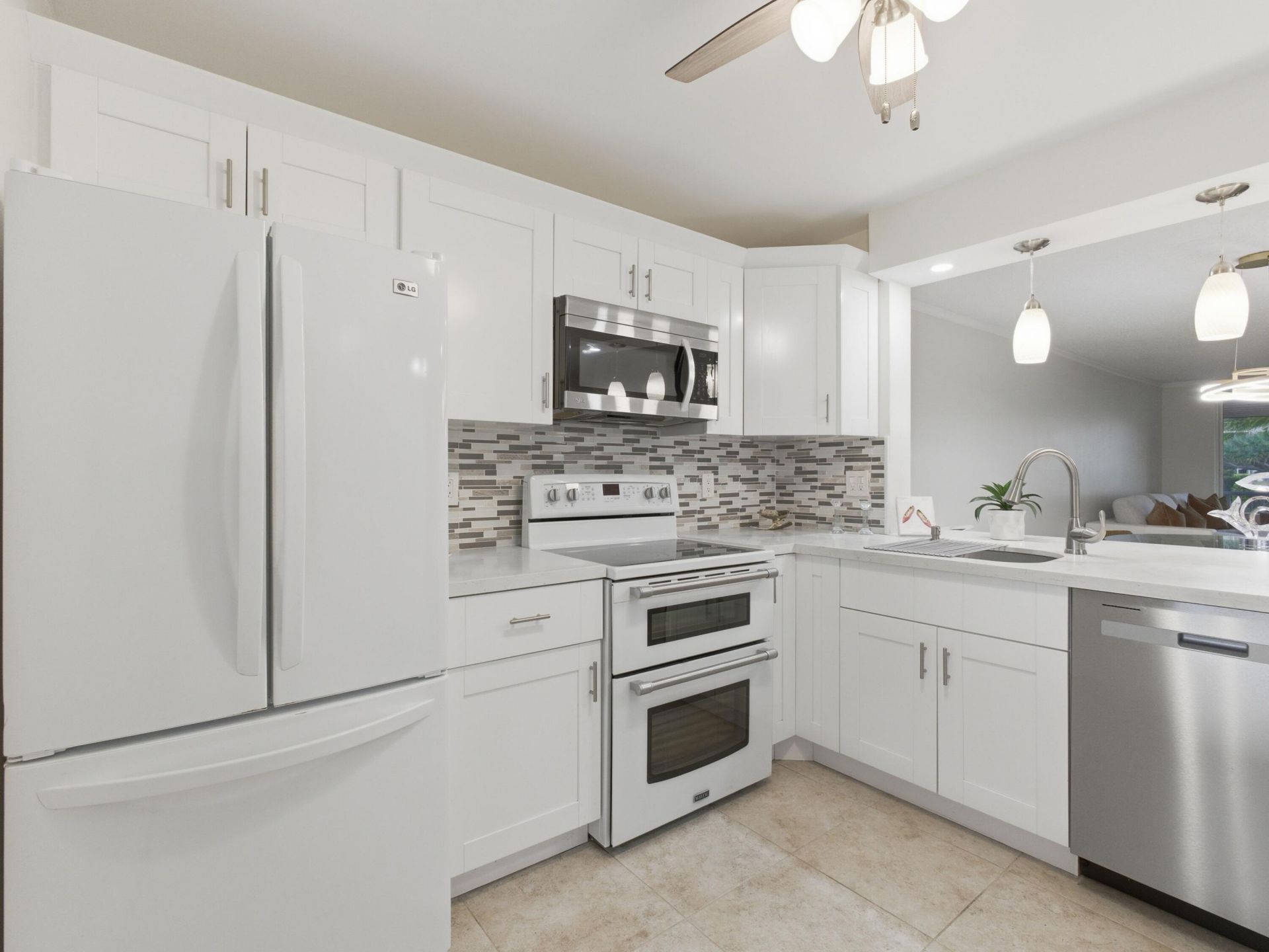 911 Gardenia Drive E, Unit 150, Delray Beach, FL 33483 Photo