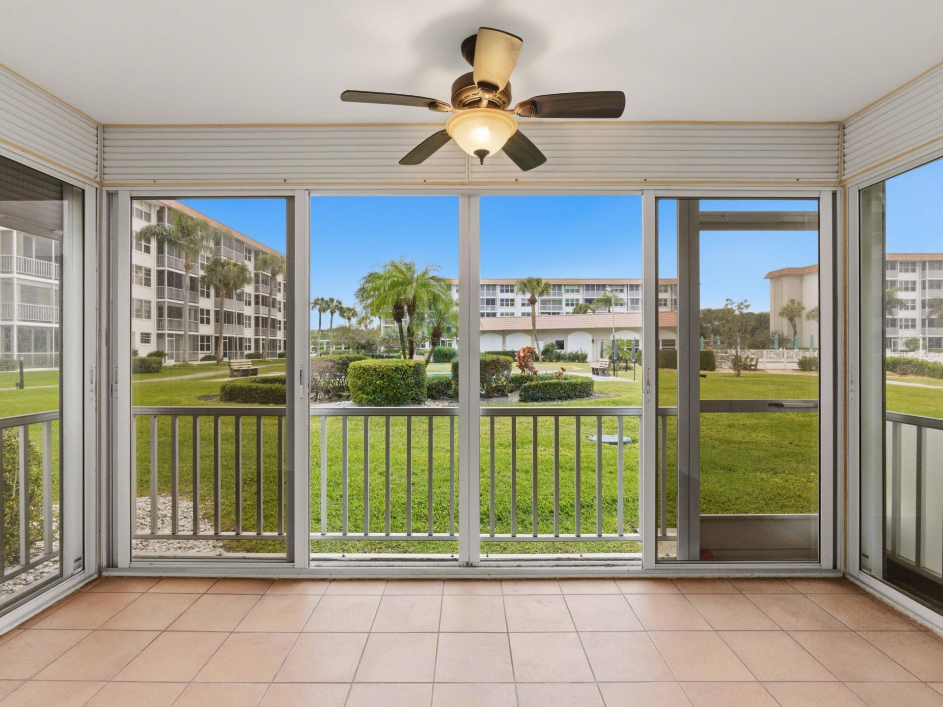 911 Gardenia Drive E, Unit 150, Delray Beach, FL 33483 Photo