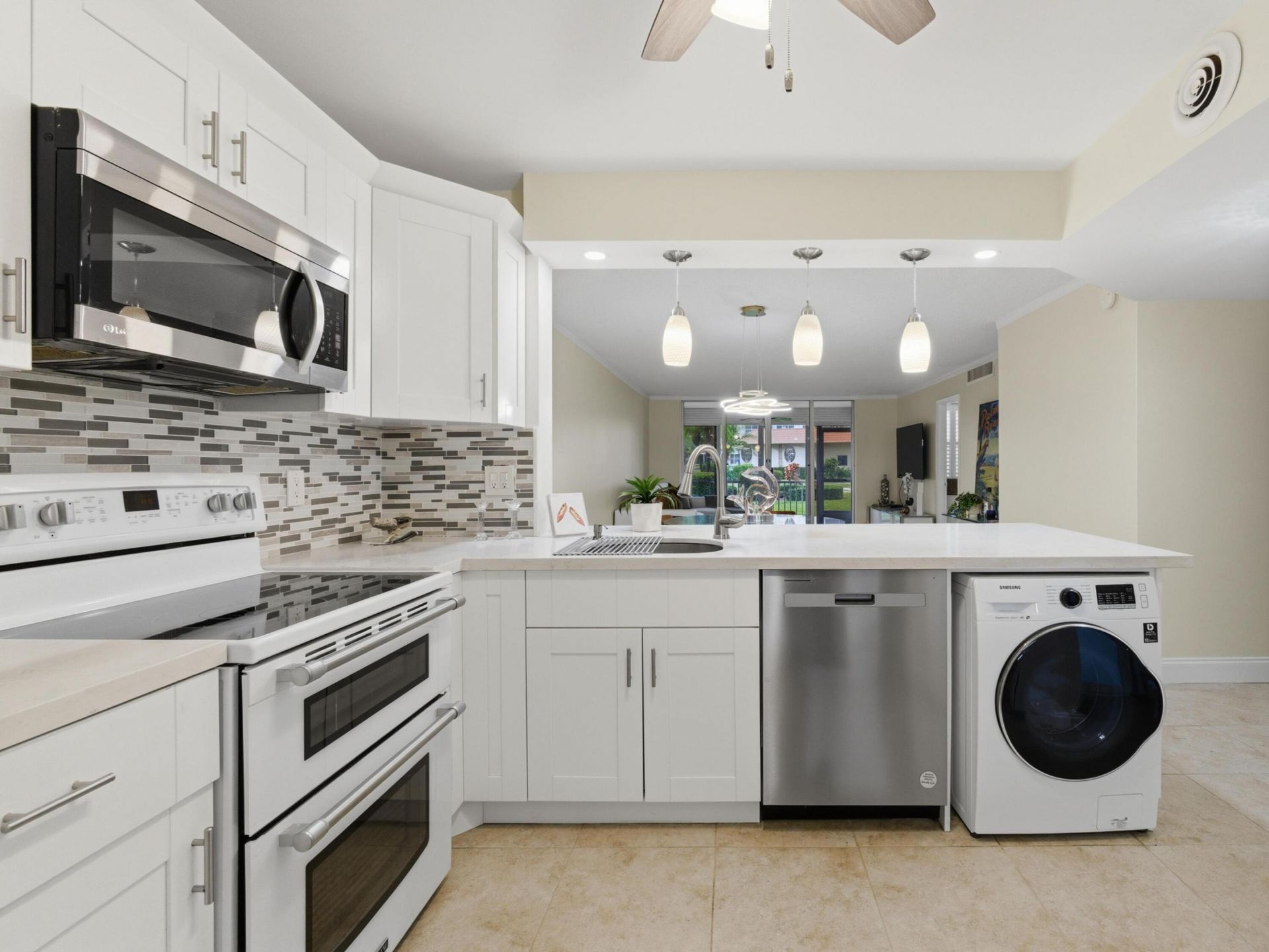 911 Gardenia Drive E, Unit 150, Delray Beach, FL 33483 Photo