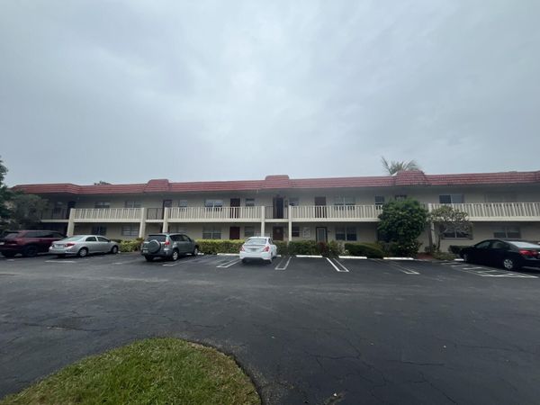 21 Abbey Lane, Unit 104, Delray Beach, FL 33446