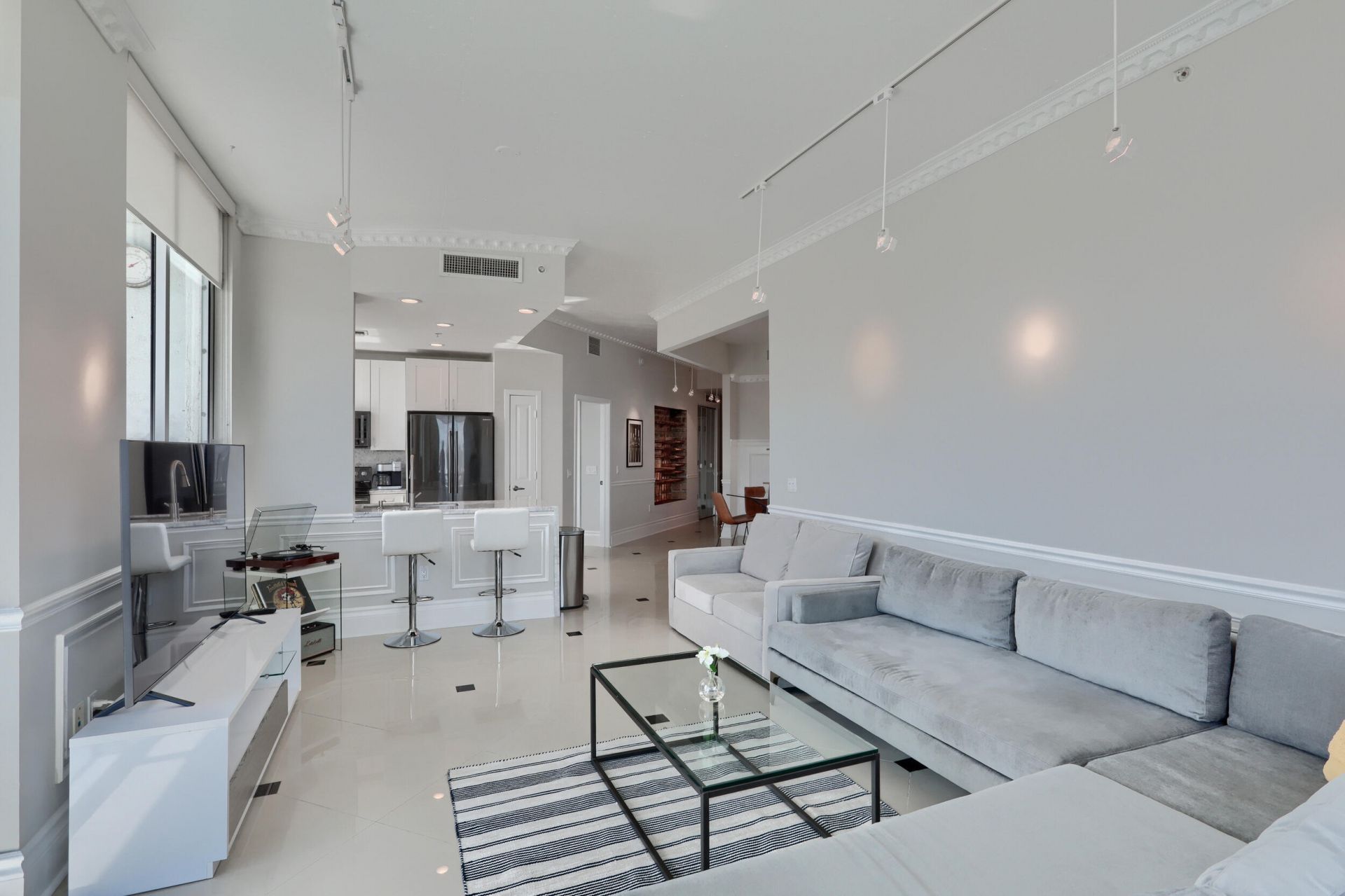 300 S Australian Avenue, Unit 818, West Palm Beach, FL 33401 Photo