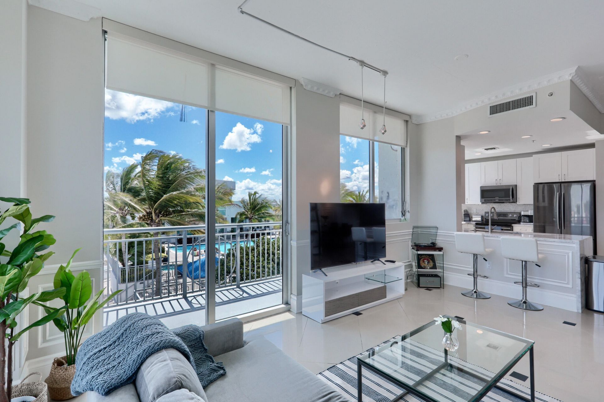 300 S Australian Avenue, Unit 818, West Palm Beach, FL 33401 Photo