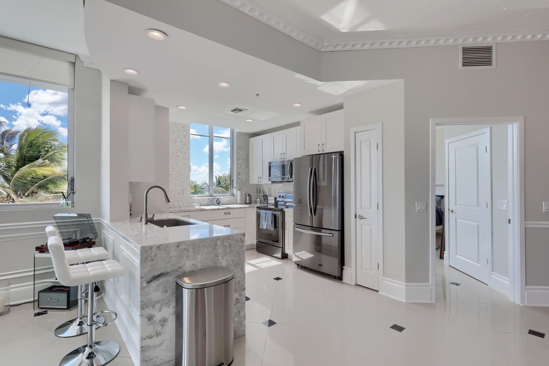 300 S Australian Avenue, Unit 818, West Palm Beach, FL 33401 Photo