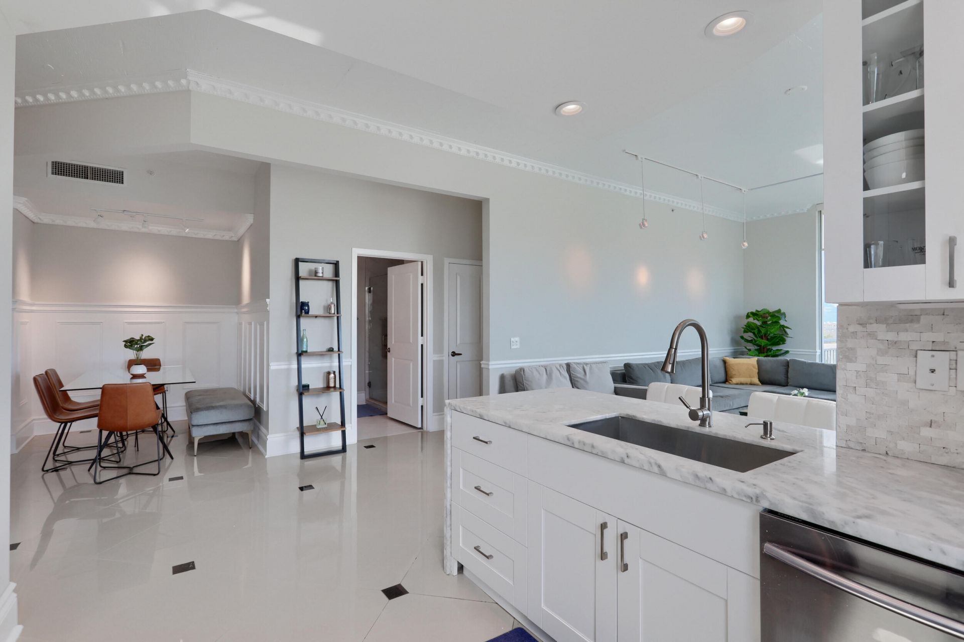 300 S Australian Avenue, Unit 818, West Palm Beach, FL 33401 Photo