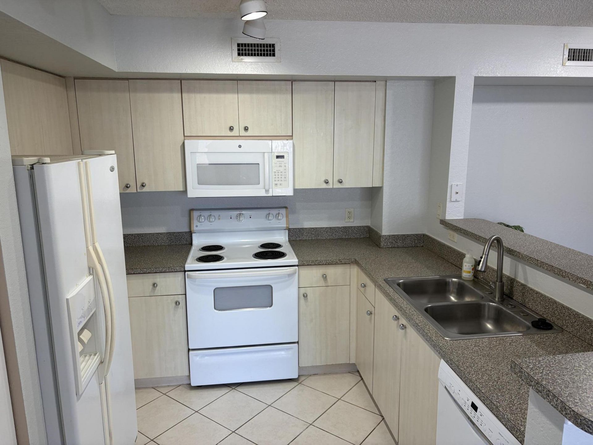 1801 N Flagler Drive, Unit 830, West Palm Beach, FL 33407 Photo