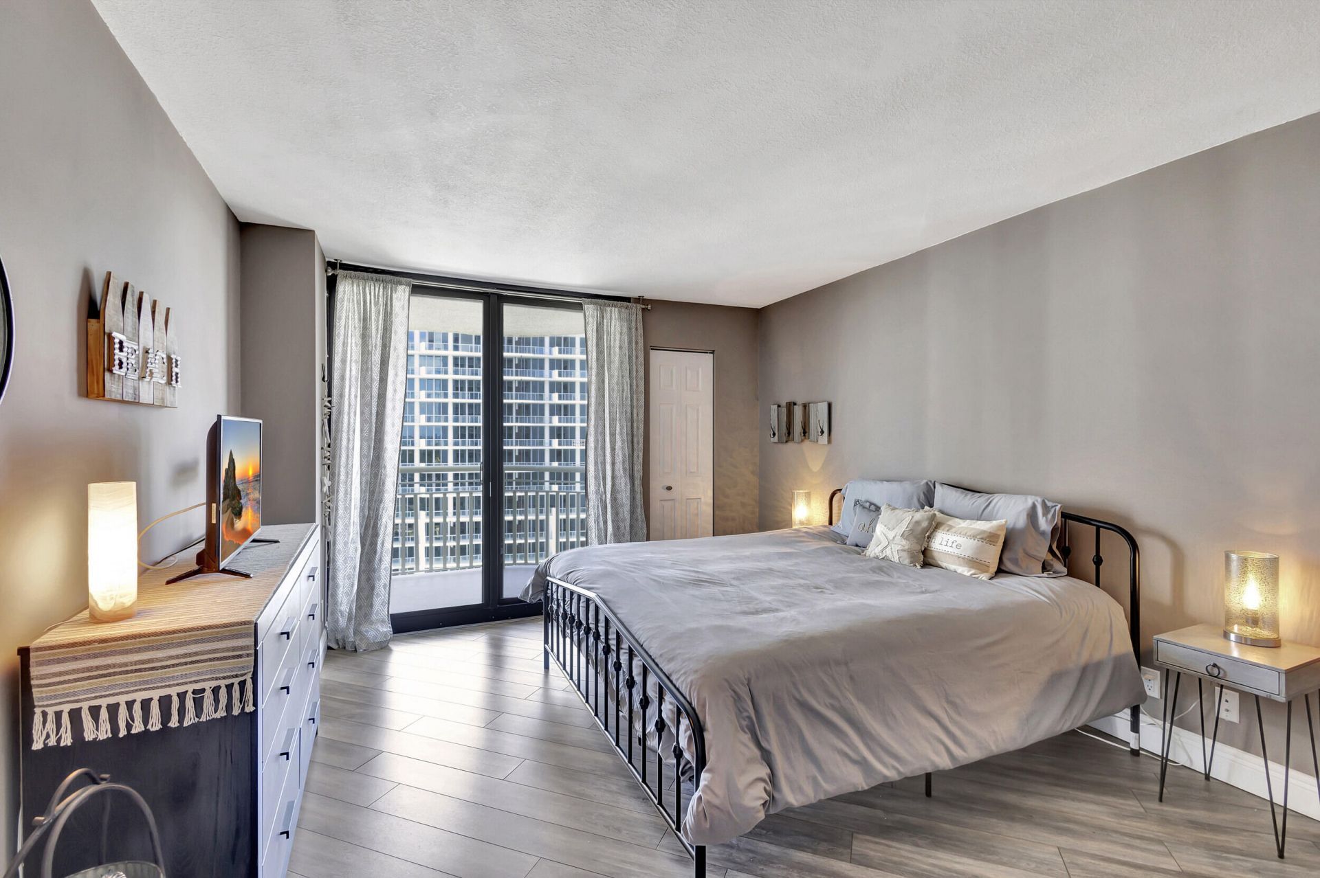 3000 N Ocean Drive, Unit Unit17-B, Singer Island, FL 33404 Photo