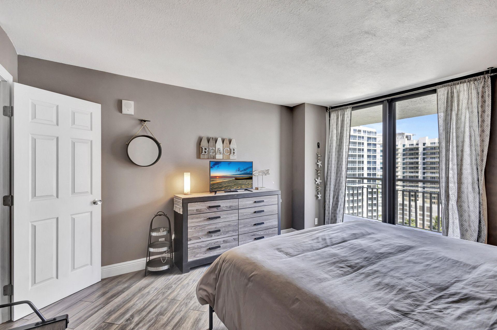 3000 N Ocean Drive, Unit Unit17-B, Singer Island, FL 33404 Photo